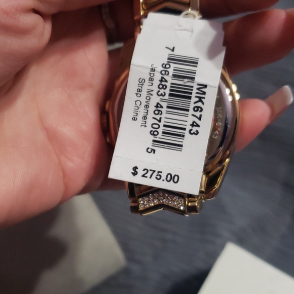 Women's Michael Kors Watch - Picture 5 of 10